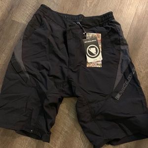 NWT Endura Cairn MTB Shorts